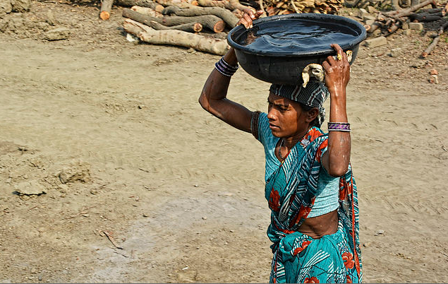 ircsource's tweet photo. Photo story negative impact privatisation of #water rights in Chattisgarh, India https://t.co/tIwhrb1D7x https://t.co/f7rGfWLYKD