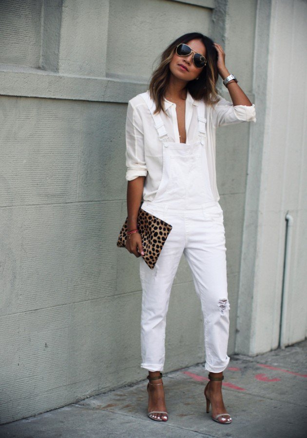 KENArevista's tweet image. Total white para esta noche. ¿Te gusta? #KENAmoda