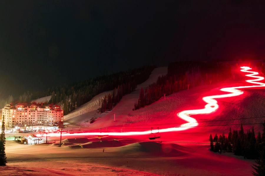 bigskyresort's tweet photo. Catch our #ChristmasEve Torchlight Parade down Andesite tonight at 8PM! Make sure to look for Santa! #MerryXmas https://t.co/3AqxuNXBq1
