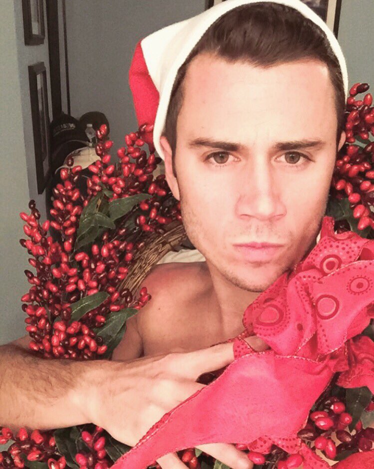 stuBURRR's tweet photo. Who wants their #stockingstuffed https://t.co/V1eNKz96xq