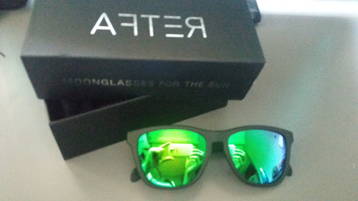Jh0ny_97's tweet photo. Una gafas 👌 gracias @AfterSunglasses https://t.co/nAovprcRct