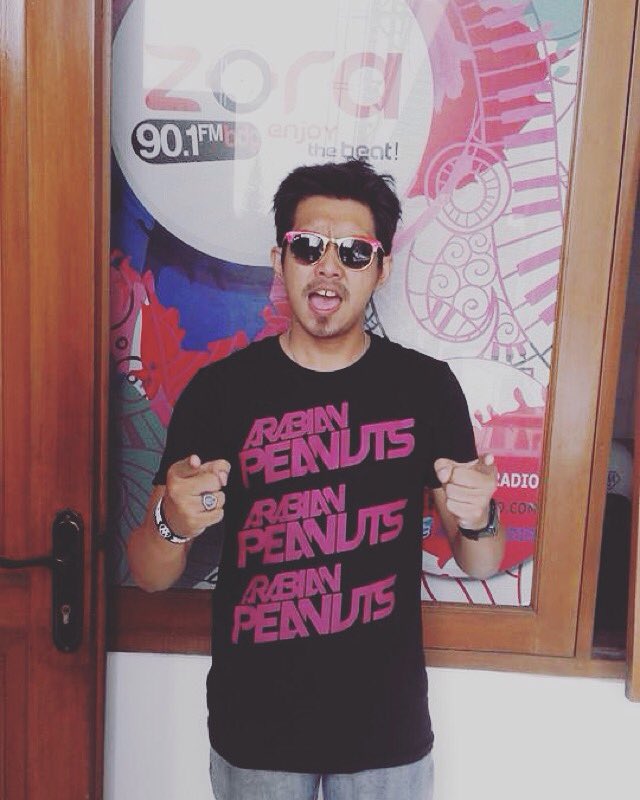 Aska Rocket Rockers Wearing Arabian Peanuts Tees ;) order : +6285624679289