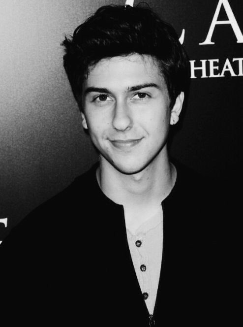 morganmonoxide's tweet photo. My new celebrity crush 💓🔥 #NattWolf #PaperTowns https://t.co/Ss6WRL5Pqe