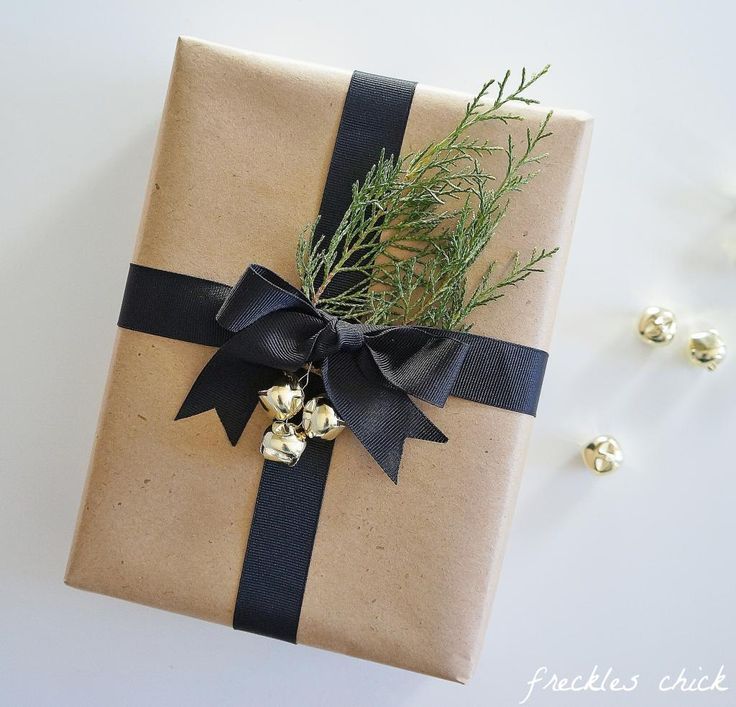 WinterberryGrdn's tweet photo. Wrapping up the last of your presents? Try adding a little bit of evergreen to them! https://t.co/lgz8mCMTqU