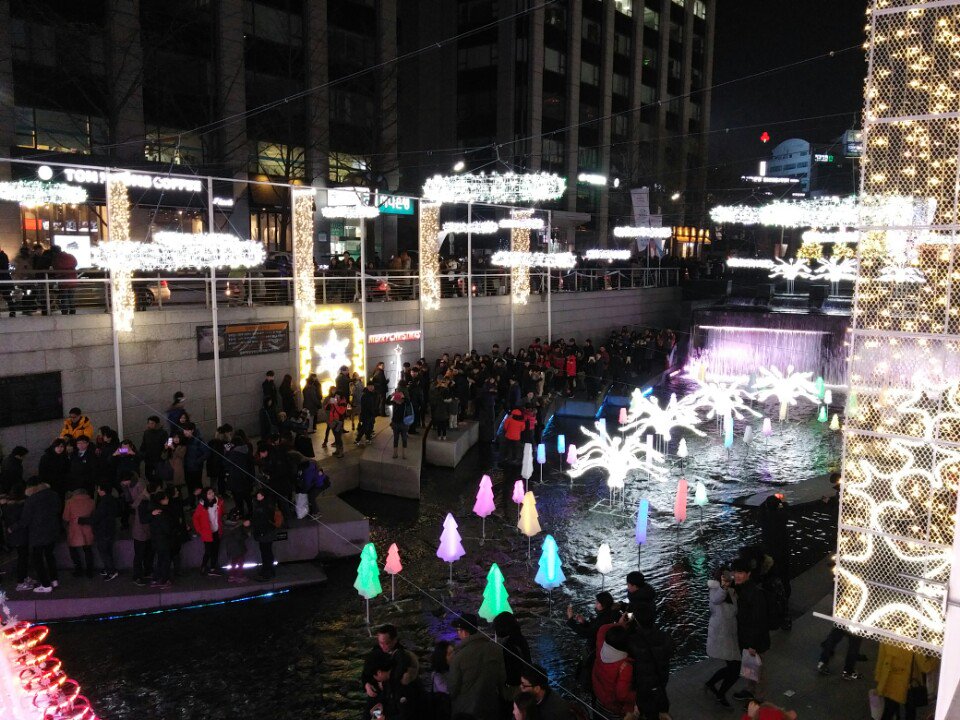 3시간전 크리스마스이브 청계천 상황 | 인스티즈