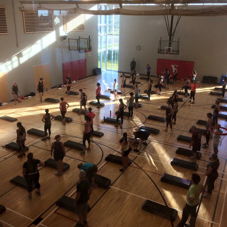 ITeachTim's tweet photo. 💪 #YWeAreHere? 2 start #holidays off w/ #sweatandtears, of course 😂! ❤️ #GroupBlast #workout! #YIMove #HamOnt #BeFit https://t.co/ati9S8Ds8i
