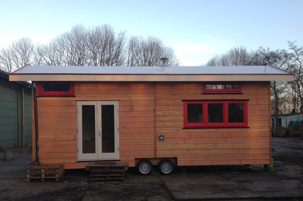 woonkamer, keuken, badkamer, WC, 2 slaapkamers op 18m2??? het kan en het voelt heel ruim! #tinyhouse @ecodorpbergen