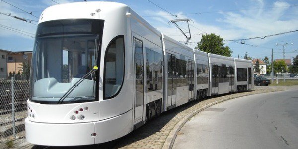 Si24it's tweet photo. Il Comune di #Palermo dà il via libera al #tram: approvata la gestione #Amat, ok alla #Ztl
https://t.co/WDSyVERQ8N https://t.co/QFajYHJUOG