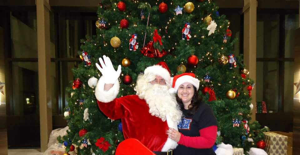 MeaganEVargas's tweet photo. Merry Christmas &amp; hope Santa is good to you! #ChristmasEve #Christmas #Santa #PatrioticTree #military @the_USO https://t.co/ohWk6Bk9ML