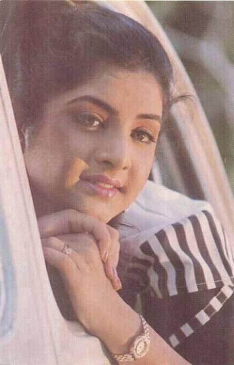 Divyashahrukh Fc On Twitter Divyasharukh My Favourites Divya Bharti