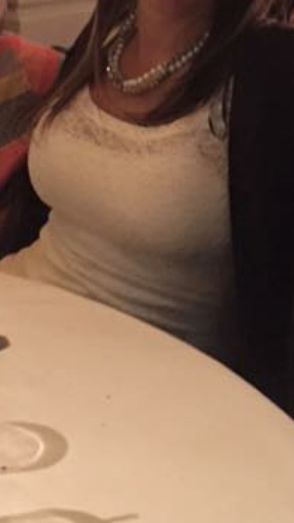 SingleInCleve's tweet image. Great holiday dinner with the girls. Love how beautiful @CrockerPark is this time of the year.