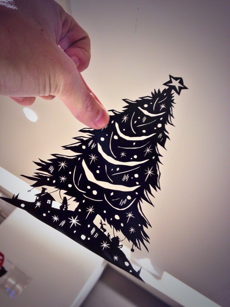 切り絵作家 草太 Sur Twitter 今日の切り絵 Merry Christmas Xmas クリスマスリース クリスマスツリー トナカイと星空 過去作 明石家サンタ観たい T Co Xkzci9wxa6 切り絵作家 草太 Sur Twitter 今日の切り絵 Merry Christmas Xmas クリスマスリース クリスマスツリー トナカイと星空 過去作 明石家サンタ観たい T Co Xkzci9wxa6