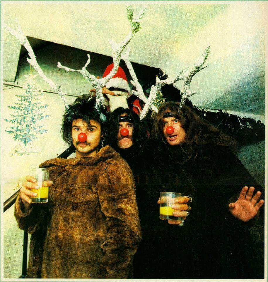 RockComentado's tweet photo. Feliz aniversário Lemmy Kilmister, feliz natal rockers https://t.co/aSojtUtMwZ