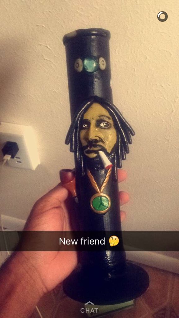 Dramasetsin's tweet photo. #AYOYNATION Group chat too funny who bong mo wtf nigga smokin all weed throat extra burnt lmao https://t.co/NbXGPiBpG8