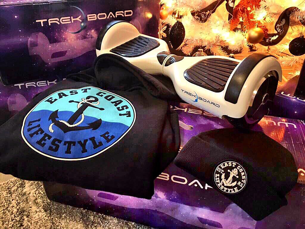 EASTCOASTLIFEST's tweet photo. We have another #TrekBoard &amp; Bigger clothing package giveaway coming for #BoxingDay !! RETWEET if you're ready!! 🎄🎄 https://t.co/xAfd2soKls