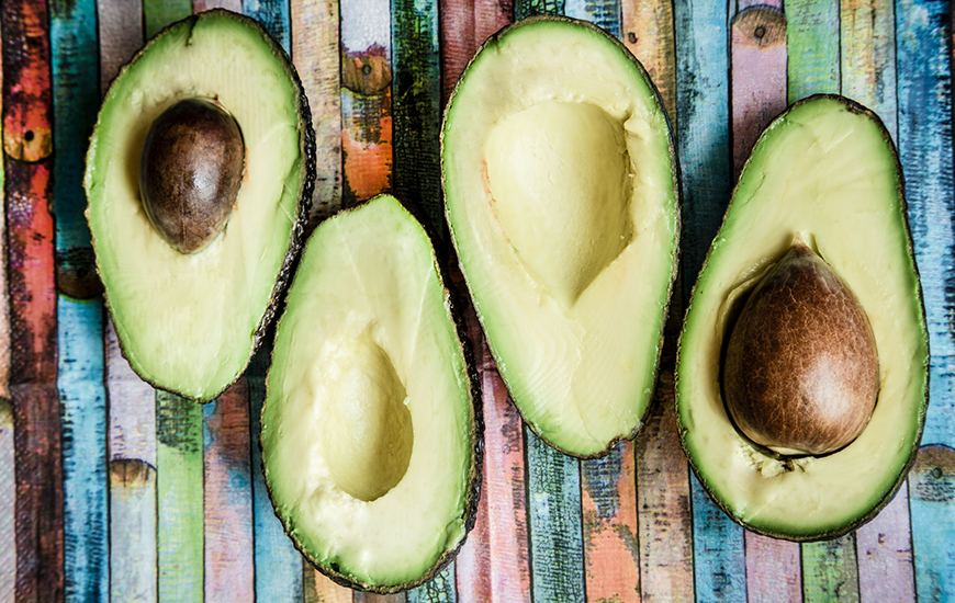 SELFmagazine's tweet photo. The secret to making avocados stay fresher longer: https://t.co/hxMXhC7LiL https://t.co/X3Fa6ZYlOo