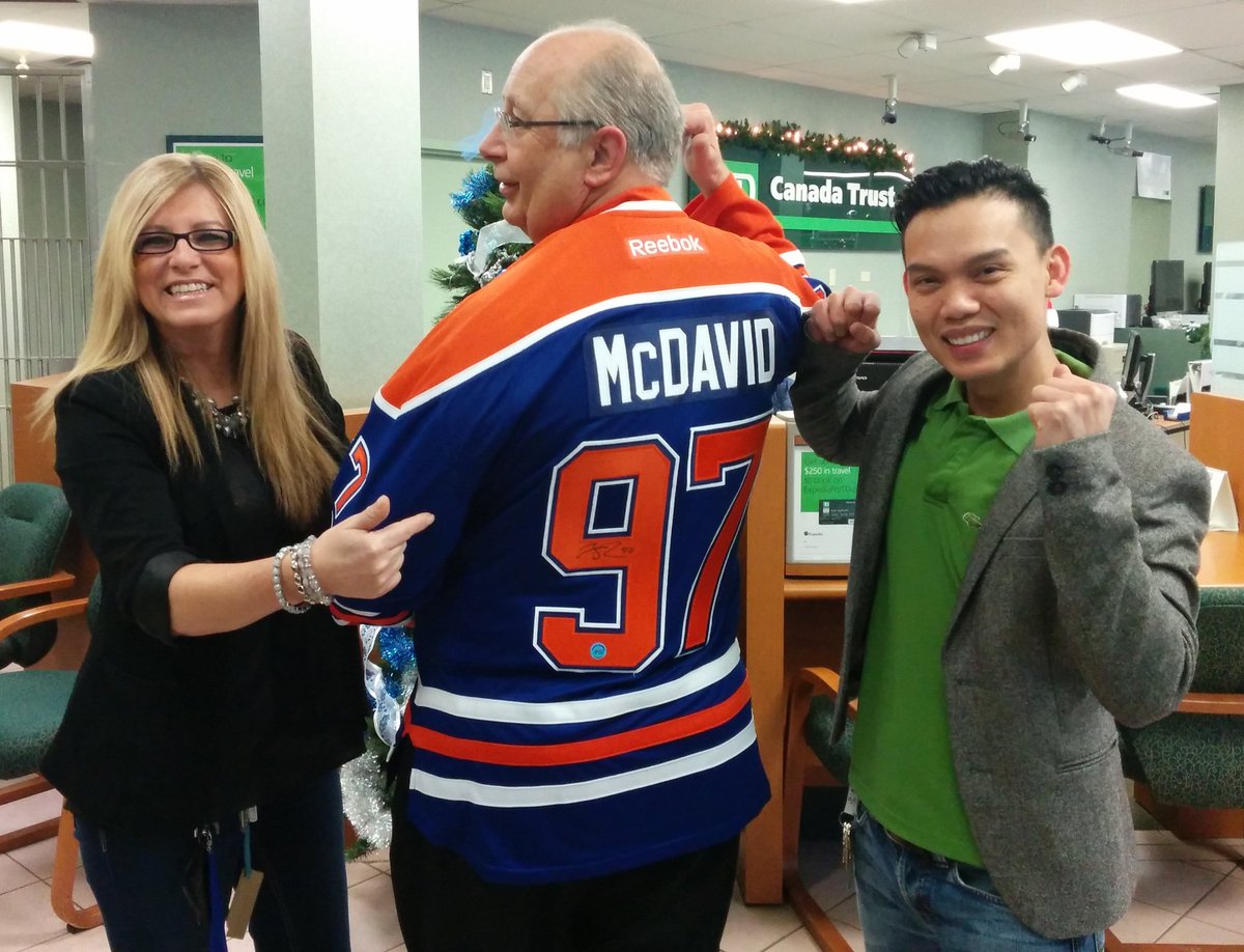 Another Autographed McDavid Jersey winner with proceeds to <a href="/StolleryKids/">Stollery Kids</a> Greatcause/GenerousCustomers! #TDOliver^2