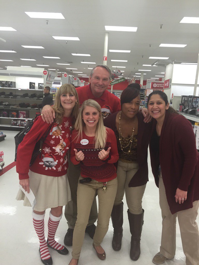 Driving sales at 305 #D231is amazing <a href="/wade_hopper/">Wade Hopper</a> <a href="/bigdh42/">Dustin Hamilton</a> <a href="/bees_sarah/">Sarah Bees</a>