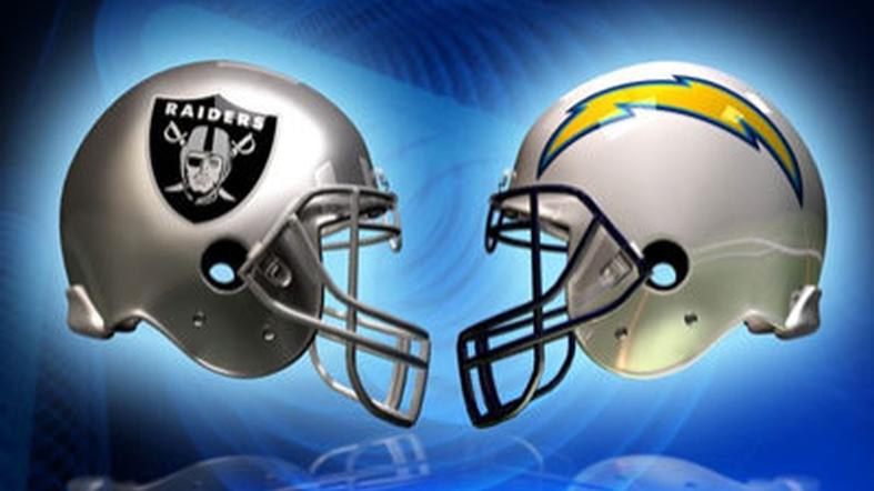 BiggsBBQMoBay's tweet photo. Head on down to #BiggsBBQ later for Thursday Night Football! Chargers @ Raiders | 8:25 p.m. #TNF #NeverMissAPlay https://t.co/EOVqFEc1W3