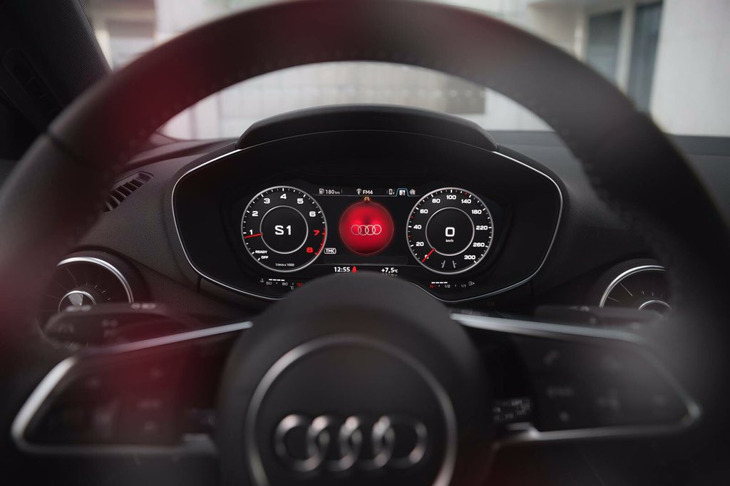 Garage W.W. Smit tweet media