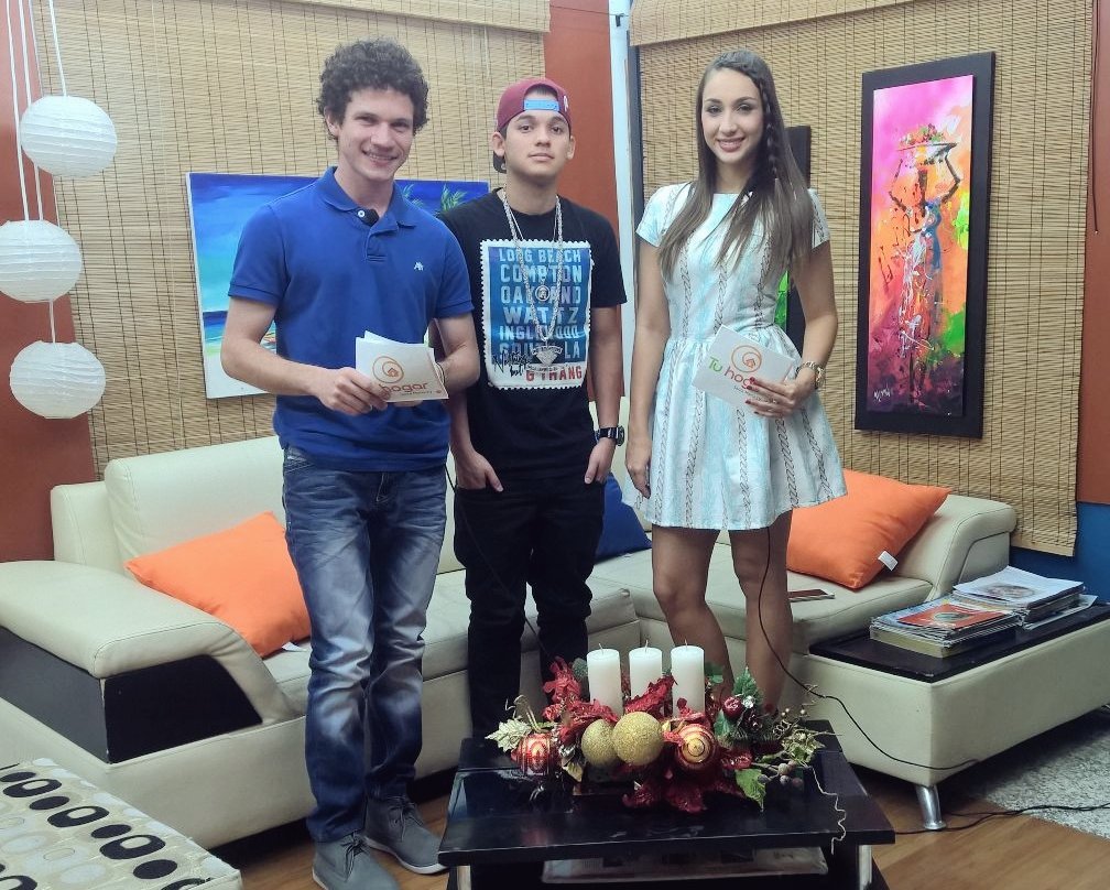 TuHogarSMTV's tweet image. @DavidPrietoCol estuvo con nosotros compartiendo su sencillo #MeGustaTuEstilo 
#TuHogar @santamartatv