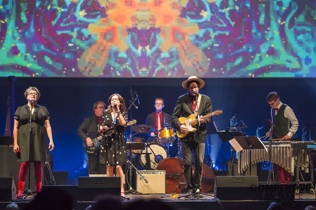 WhoIsRupert's tweet photo. It's official, I'm looking into flights to Chicago. Let the love-fest begin... @TheFlatFiveCHI @CompImagePhoto https://t.co/NNVmhKcPNt