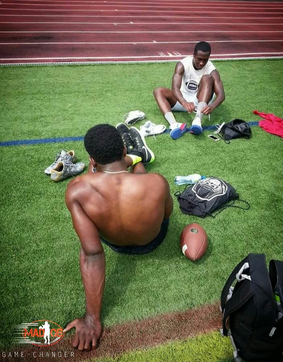 Mad_Qb's tweet photo. #TbT #2014 @j__fuller1...@BrandonW_7 ...2 Kings! #BlessUp
#GameChangers #MADQB https://t.co/HCXcP4QfGq