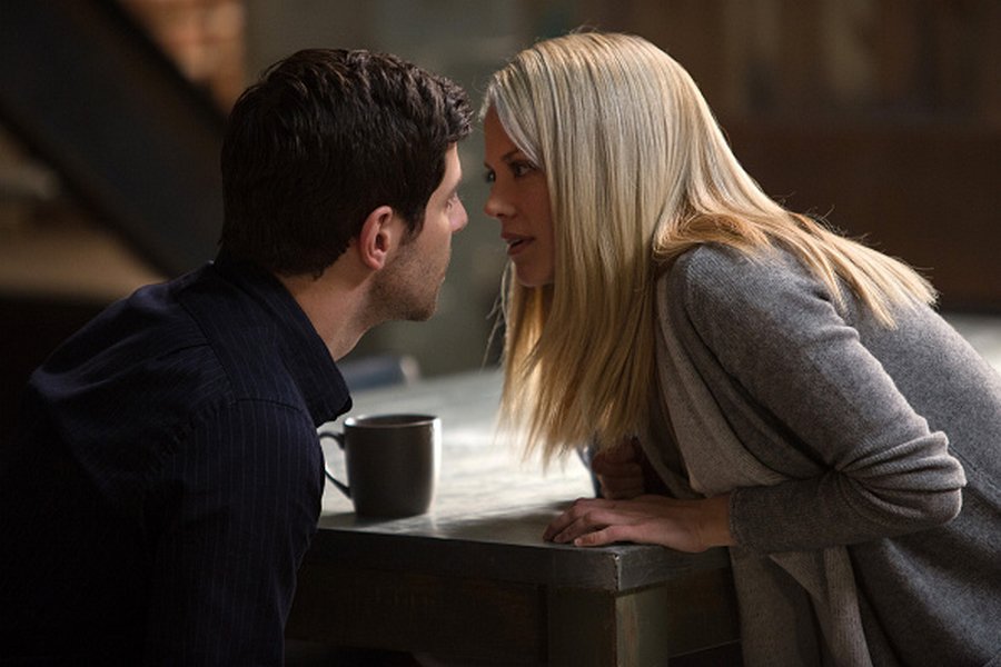 Yes!!! - #Grimm Photos: Trubel and Meisner Face Off, Nick and Adalind Go In for a Kiss 💋 tvline.com/2015/12/24/gri… #S5
