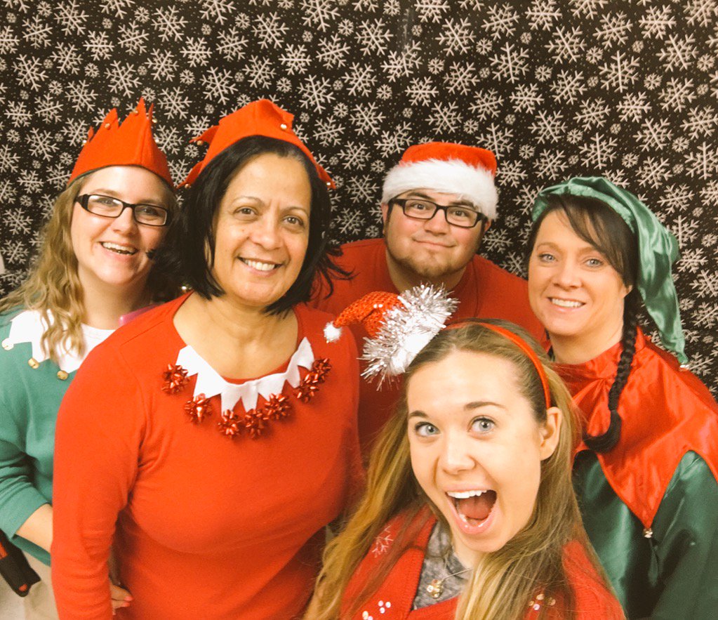 CHRISTMAS ELFIES!!!!!! Bringing holiday cheer <a href="/1331/">1331</a>🎅🏽 <a href="/DebnSherl/">Deb Hunt</a> <a href="/sarahp_vml/">Sarah P | VML</a> <a href="/ajhenry123/">AJ Henry</a> <a href="/LisaSherland/">Lisa</a>