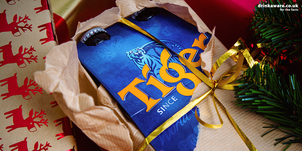 Bring forth the seasonal celebrations with Singapore's finest! Vô!