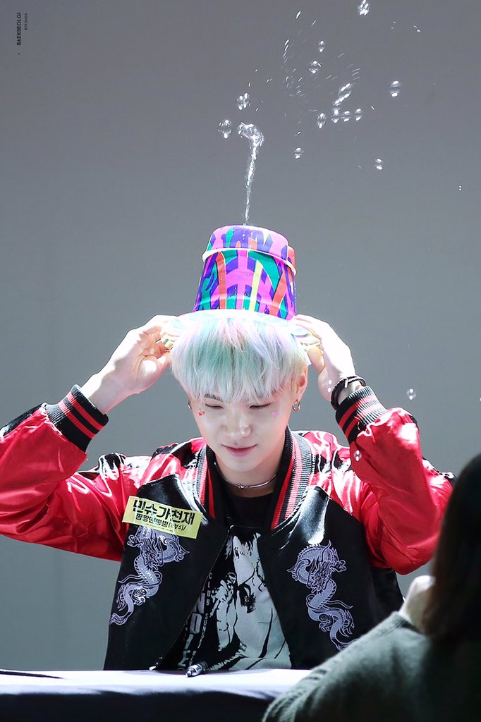 BTS_HATS's tweet photo. actually the coolest hat ever https://t.co/qR8t9TG6x5