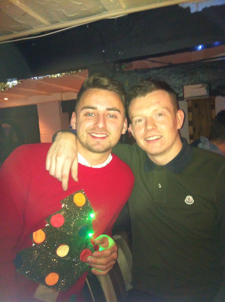 higgobottom's tweet photo. Christmas drink with @JimmyMutton https://t.co/jD18kO7QAp