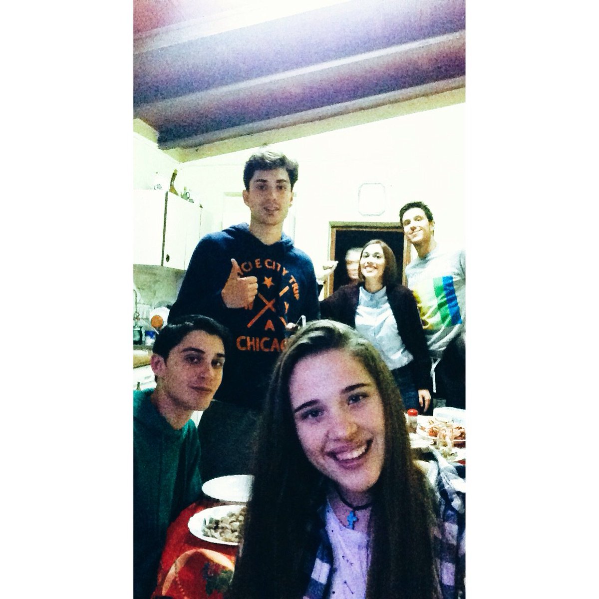 La familia Moya desea feliz navidad🎄🎄🎁🎁