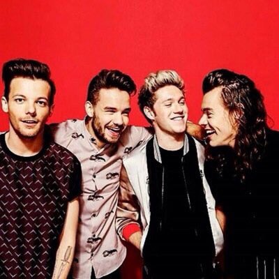 Rt if you're in the fandom
Merry Christmas!
#MerryChristmas1DFamily #HappyBirthdayLouis #5YearsOfOneDirection