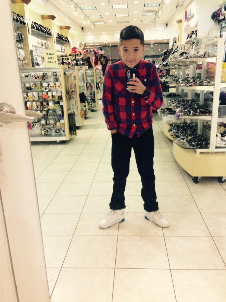 BasicKinq tweet picture