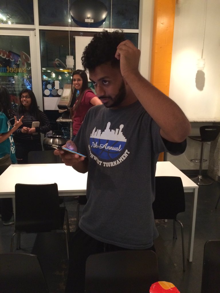 promodaniel49's tweet photo. Literally can't stop the paparazzi. #theyallwannabeSwaggyP https://t.co/HYnj2CIcbx