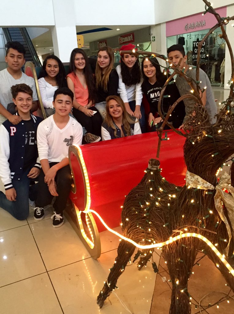 NARTstudio's tweet image. Grupo Coral NOVA, intercambio de regalos y convivencia FELICES FIESTAS !!