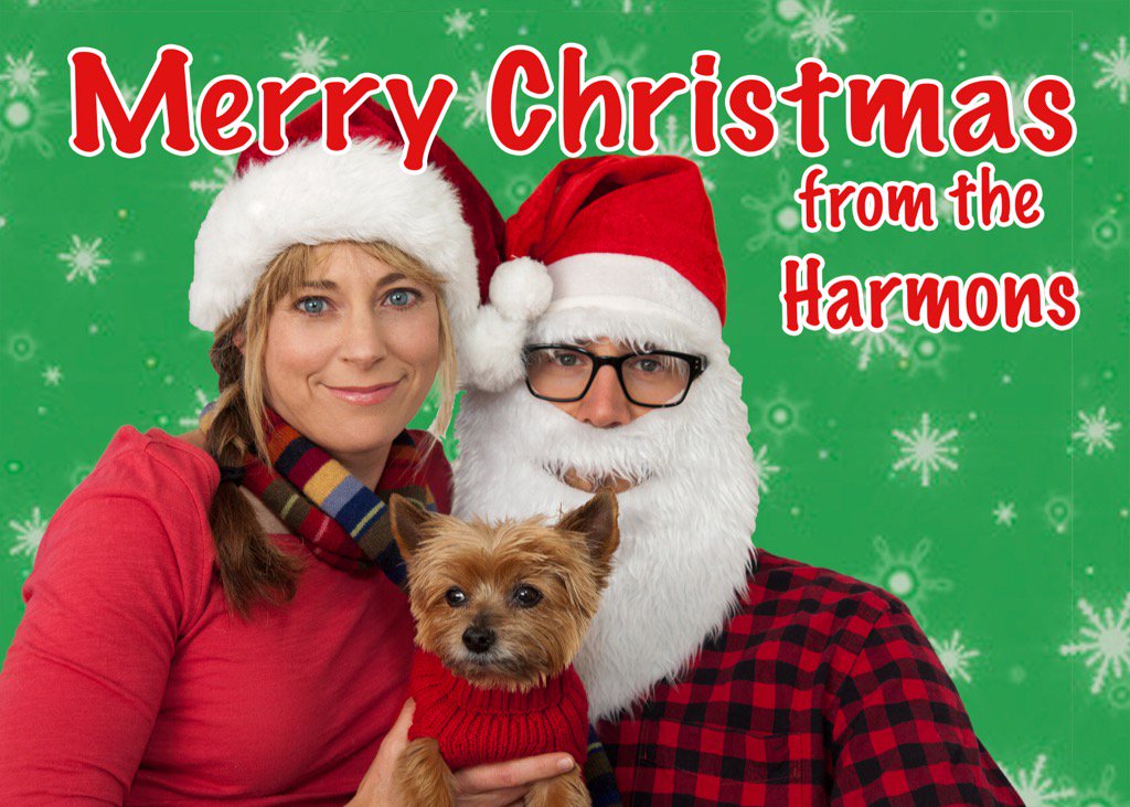 BuzzWormFilms's tweet photo. Merry Christmas from the Harmons! @gonedoggygone https://t.co/HUuzmMamqK