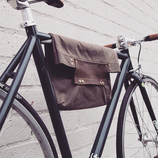 InstaBicycle's tweet photo. Via @__biken__: #2functionhangingtote
#Biken #bikenusa #bikebag #bike #bag #tote #toteba⦠https://t.co/17IfU08CDk https://t.co/BWZvbm7YWH