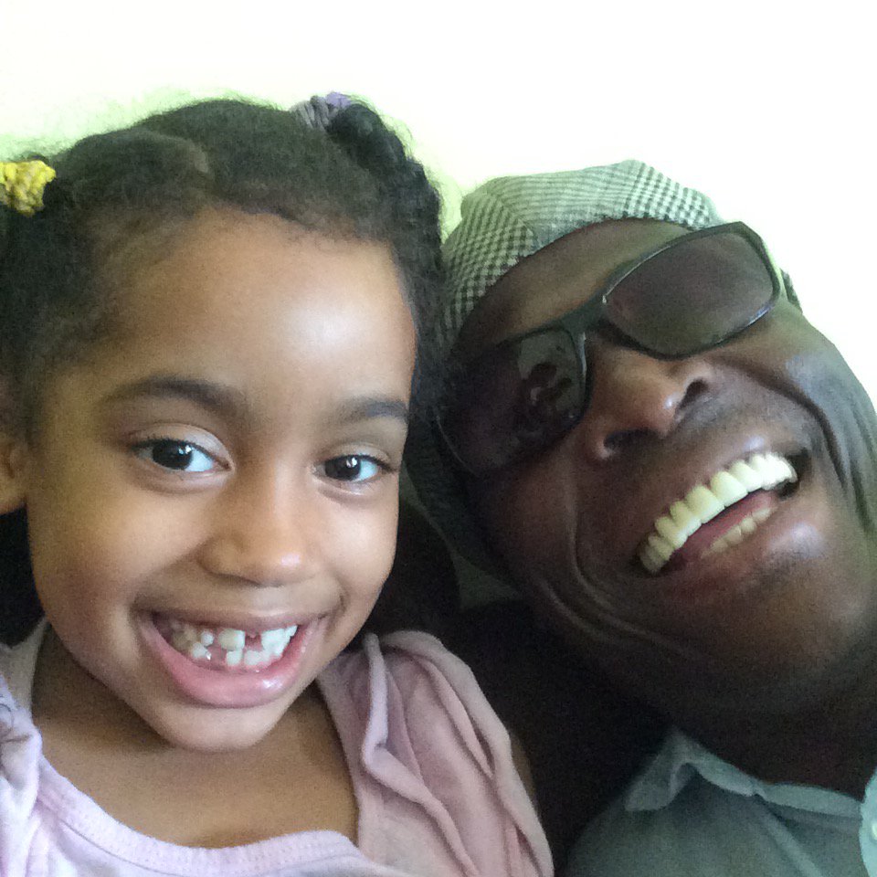 pptranquility's tweet image. Feliz navidad les deseamos mi sobrinita y yo Desde Miami Florida .