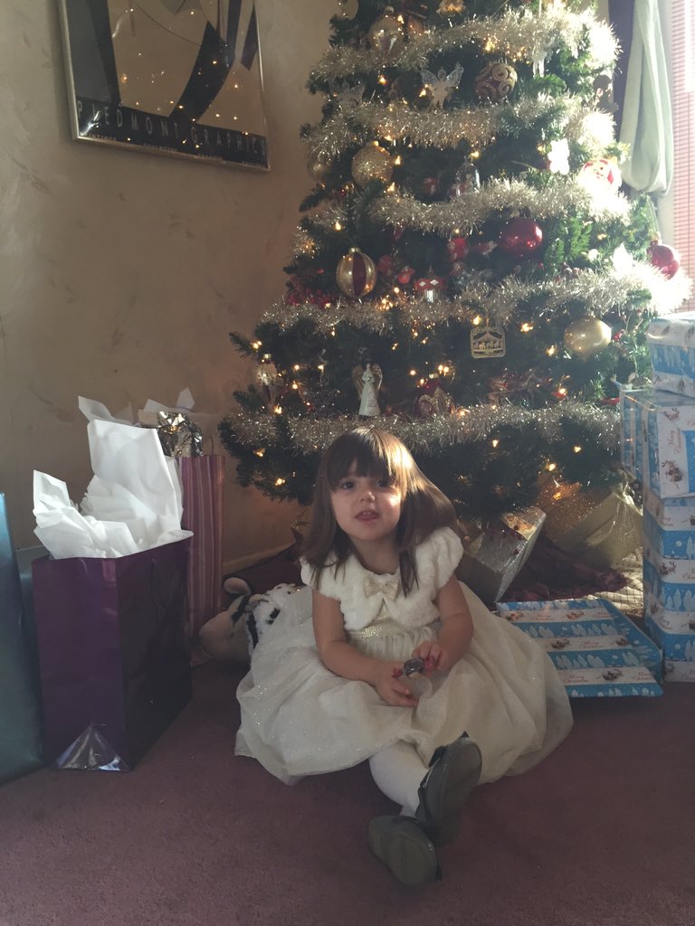kaylavidoni's tweet photo. Merry Christmas ❤️ https://t.co/iM9JCnYLPK