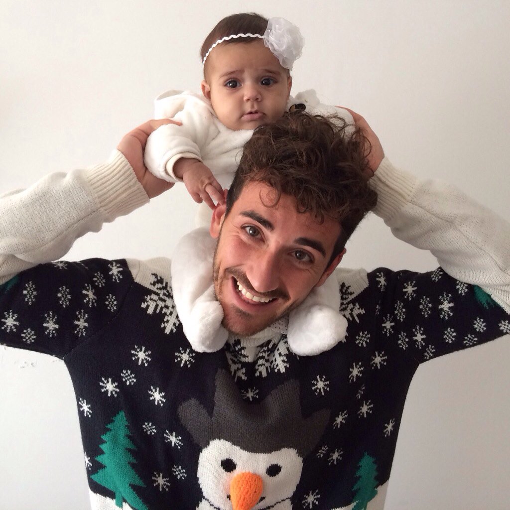 Raul_ef's tweet photo. Feliz Navidad a todos!!! 👪 https://t.co/fXW1Hz1CWZ