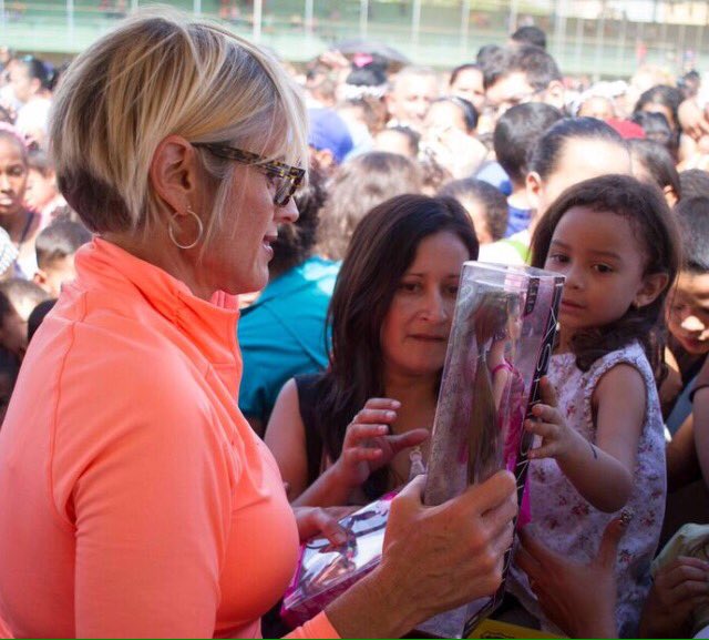 adrianadelia's tweet photo. Gracias a la Operación Juguete en conjunto con #GobiernoMiranda llevamos alegría a más de 1000 niños en #Guarenas https://t.co/x5dJ3UcCB4