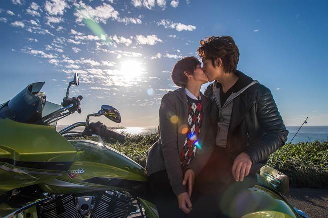 uglyjinju's tweet photo. Ep11 Preview Pics of ZiFeng and YaNuo #Bromance #AiShangGeMen #愛上哥們 #陳楚河 #賴雅妍 #赖雅妍 #李紹祥 #畢書盡 #Bii #陳語安 #陶嫚曼 #楊銘威 https://t.co/kzOGH0xIyl