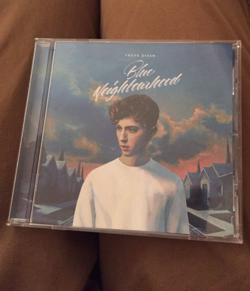 ema8899's tweet photo. "Don't need money, all I need is you" @troyesivan @drunk0flouis @zalfiessmiles #happiness #ChristmasEve #presents https://t.co/G2lhCXs0lF