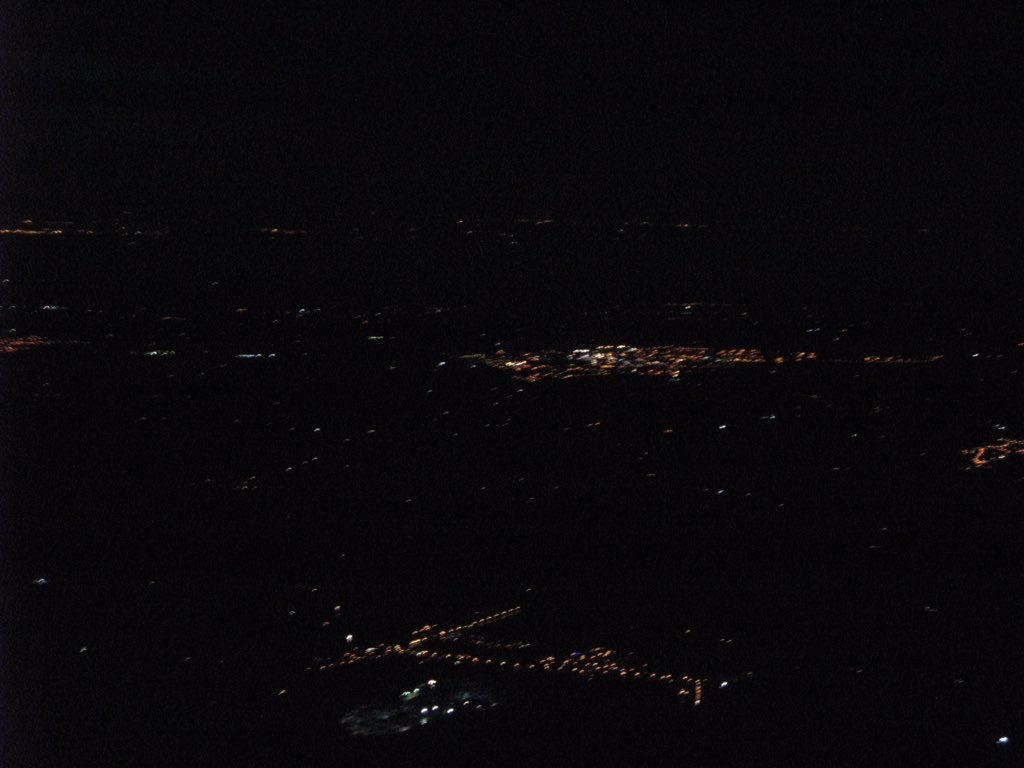 PSNIAirSupport's tweet photo. Searching skies for cleared sleighs in our airspace. #keepingsantasafe https://t.co/OxLjFPH5Xp