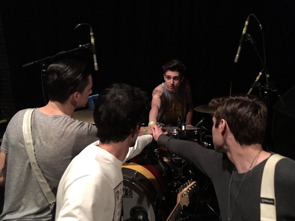 thisgravityband's tweet image. "Alright guys bring it in.. Potato cupcakes on 3" -DH