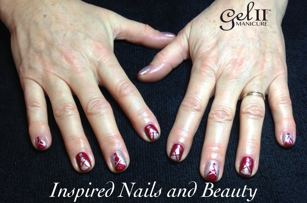 nails_inspired's tweet photo. More festive nails! #gelII#gel2#IBX#Skyscrapergel#christmasnails https://t.co/dsX7TK6pz4