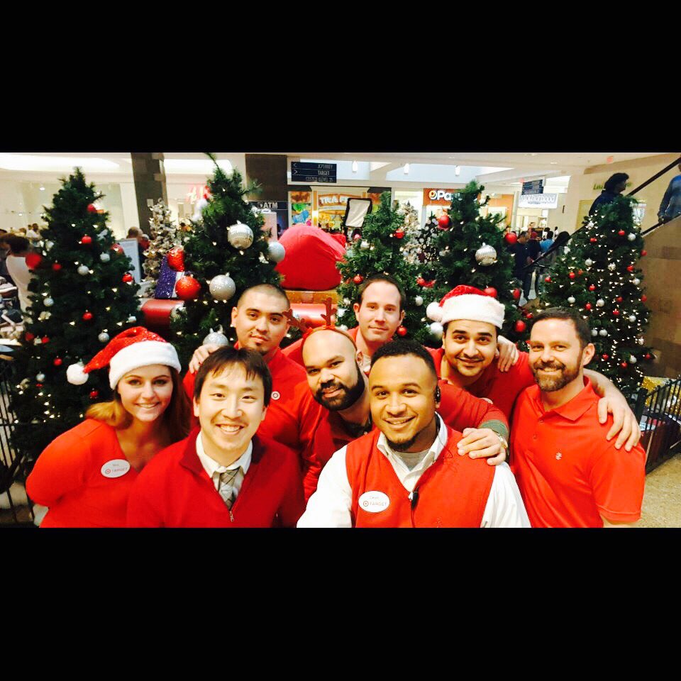 #MerryXmas #T1415 #BestLeadershipTeam in D448
@LydiaDiazTGT <a href="/keithlyons01/">Keith Lyons</a> @1TylerKoontz