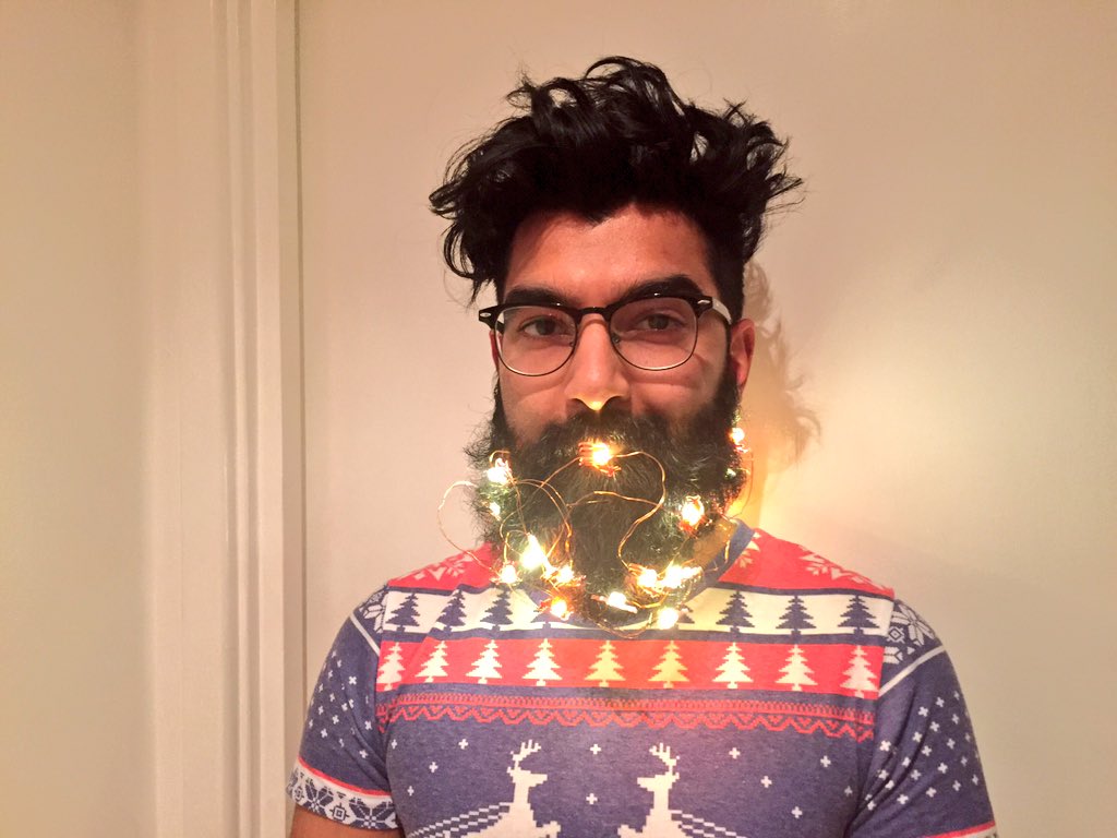 KulbinderM's tweet image. Step aside #GlitterBeard, it's time for #LEDbeard! Happy #Decembeard &amp;amp; Merry Christmas this #ChristmasEve